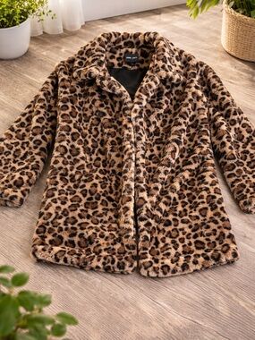 Leopard Print Faux Fur Teddy Coat Women’s Small Plush Animal Print Jacket Cozy